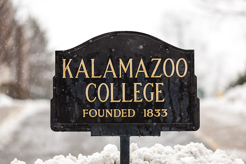 Kalamazoo College sign in winter